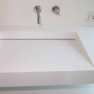 1B.MOBILE CORIAN FESSURA (3)