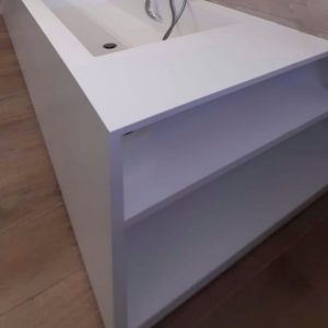 VASCA CON LIBRERIA LATERALE